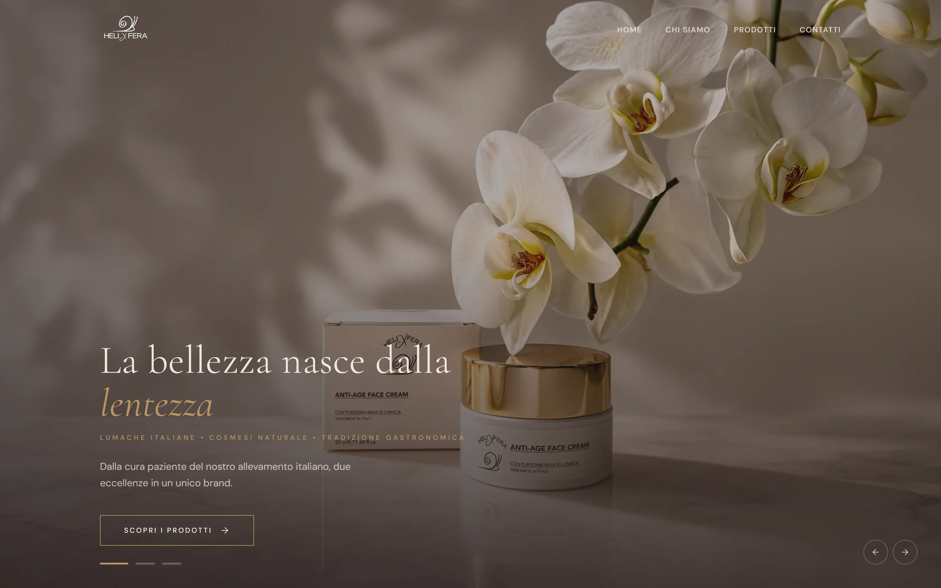 Home di Helixfera: hero fotografico con orchidea e crema viso, titolo "La bellezza nasce dalla lentezza"